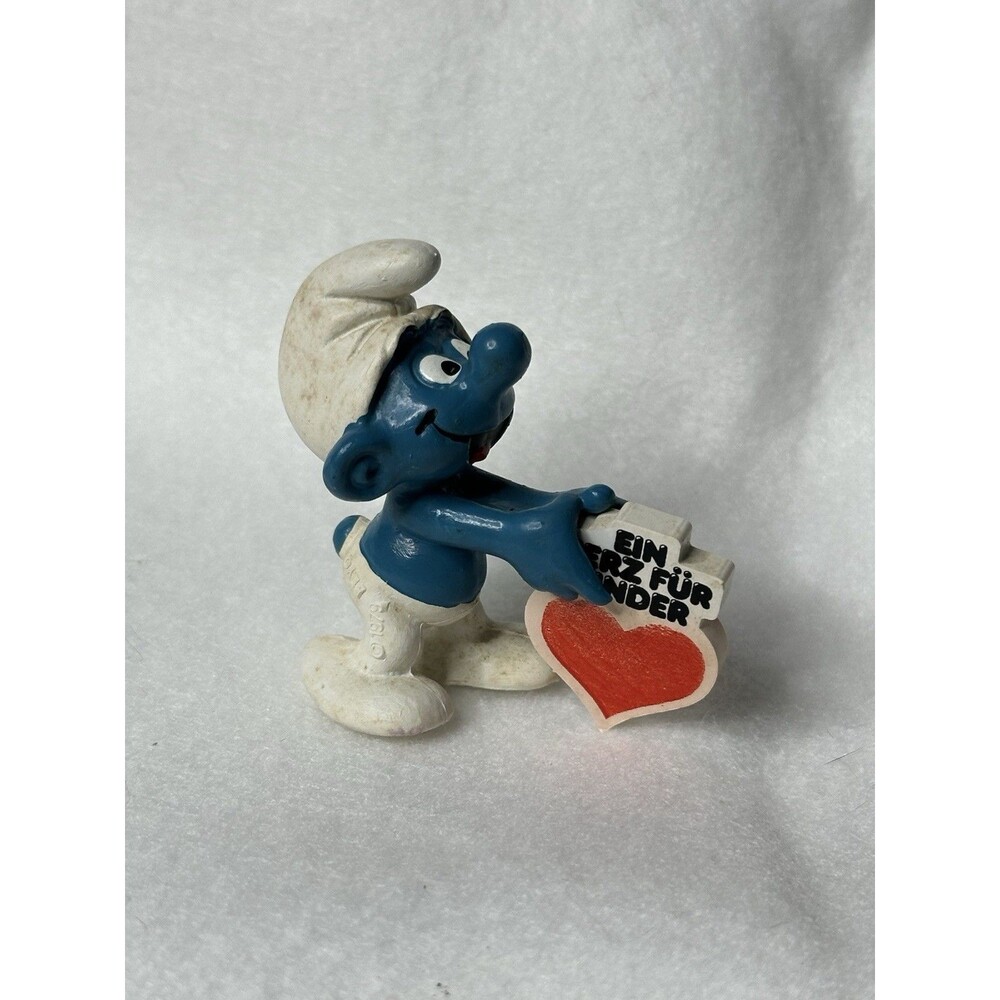 Vintage Smurf Figurine Heart Ein Herz Für Kinder 1979 Peyo W. Germany Variant 3